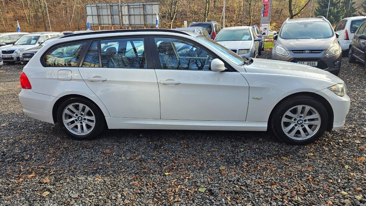 BMW 316i E91 m.2011 STK 9/27 xenony, park.senzory, nové ČR - 16