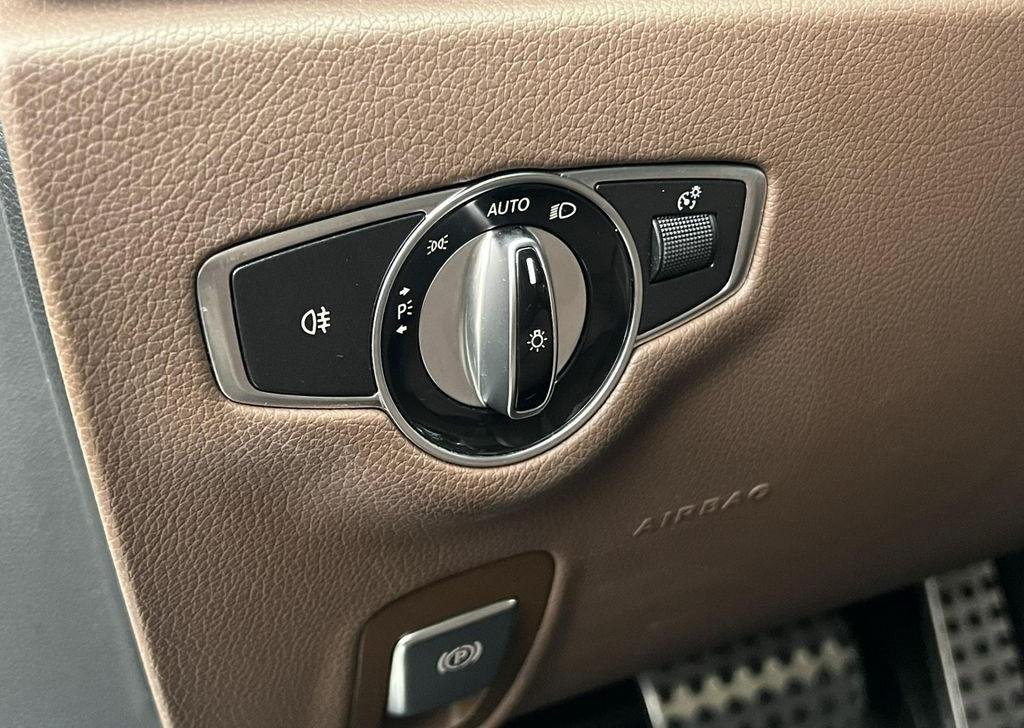 Mercedes-Benz Třídy E, E 220D 4MATIC ALL TERRAIN - 16