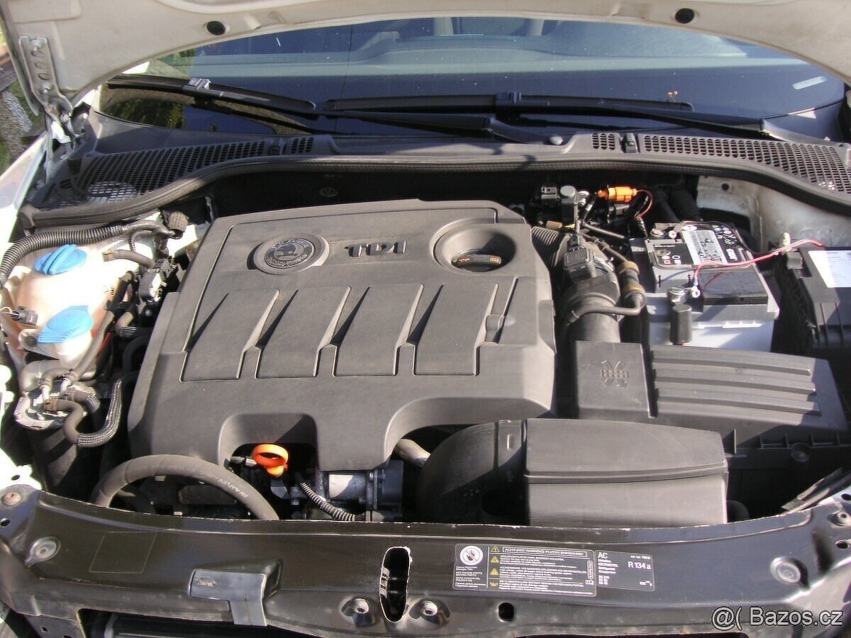 Škoda Octavia II 1.6 TDi DSG-Combi - 16