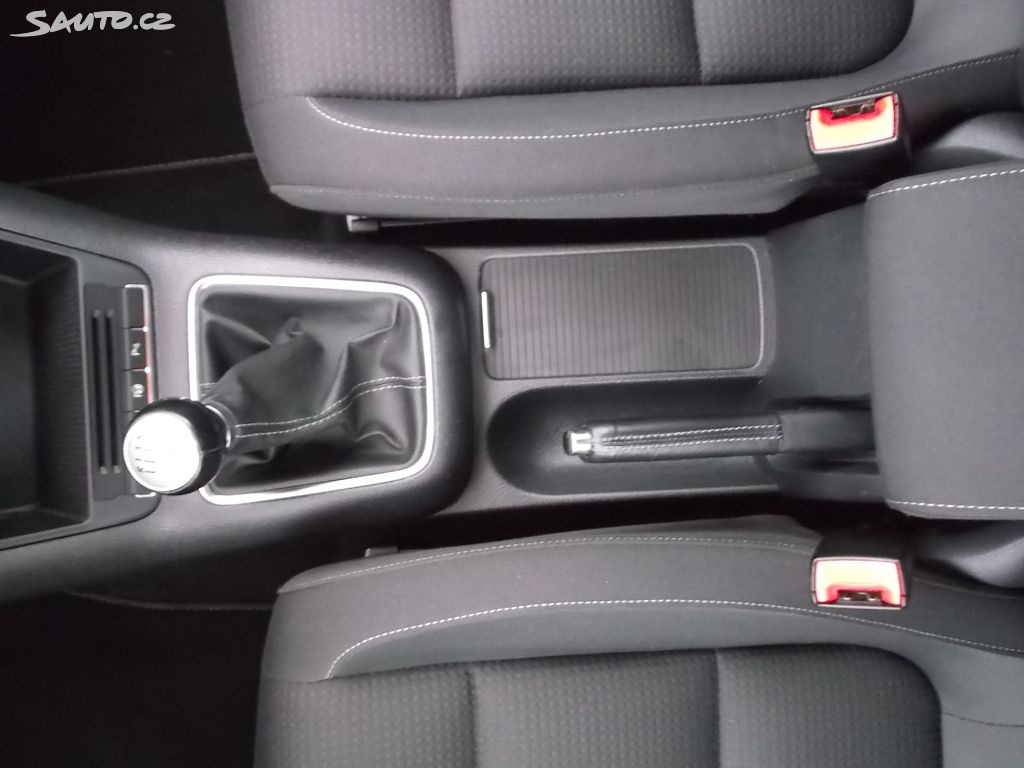 Volkswagen Golf Plus 1,4 16V vyhř.sed,aut.kl,parksenzory,TOP - 16