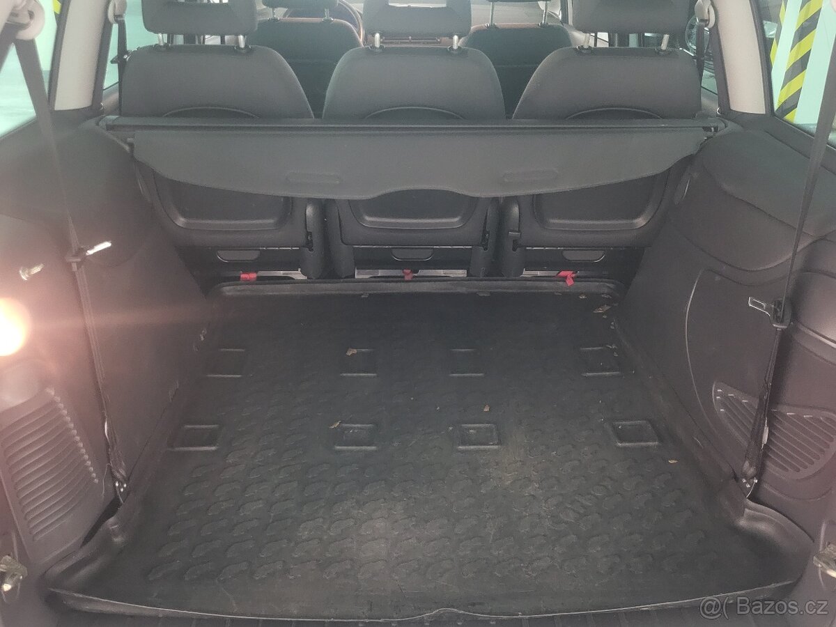 VW Sharan 1.9TDi 130PS - Navigace - tempomat - Webasto - 16