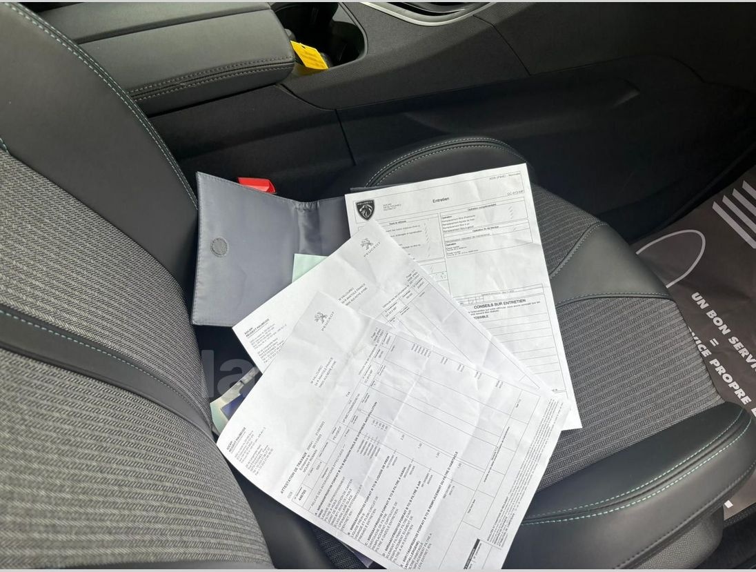 PEUGEOT 3008 II (2) BlueHDi 130 S&S ALLURE 2022 - 16