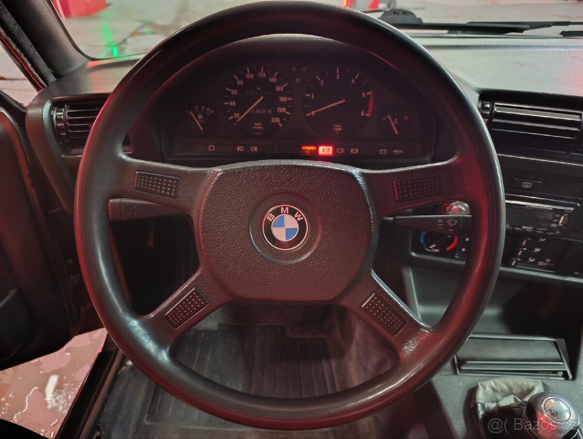 BMW E30 324D 1988 - 16
