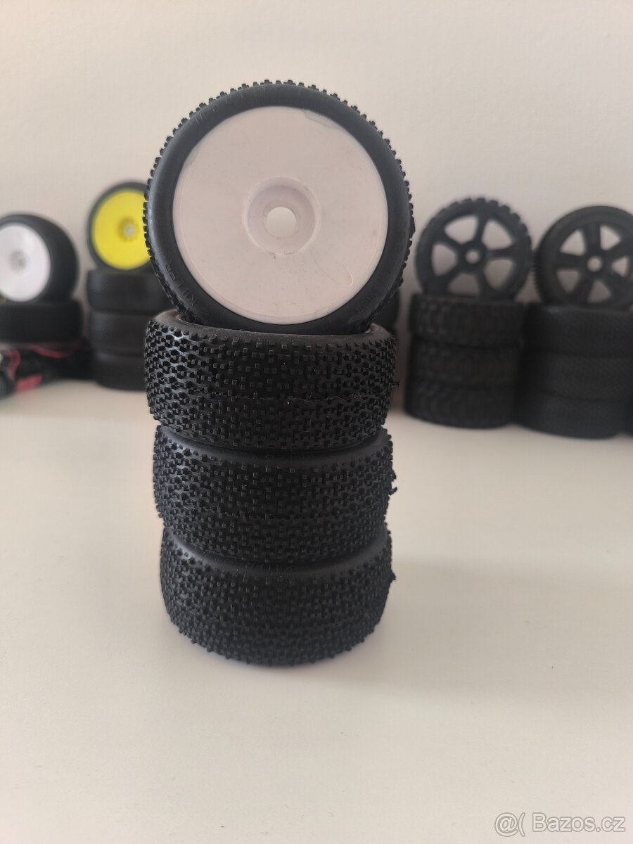 Team Corally Radix 4S - 16