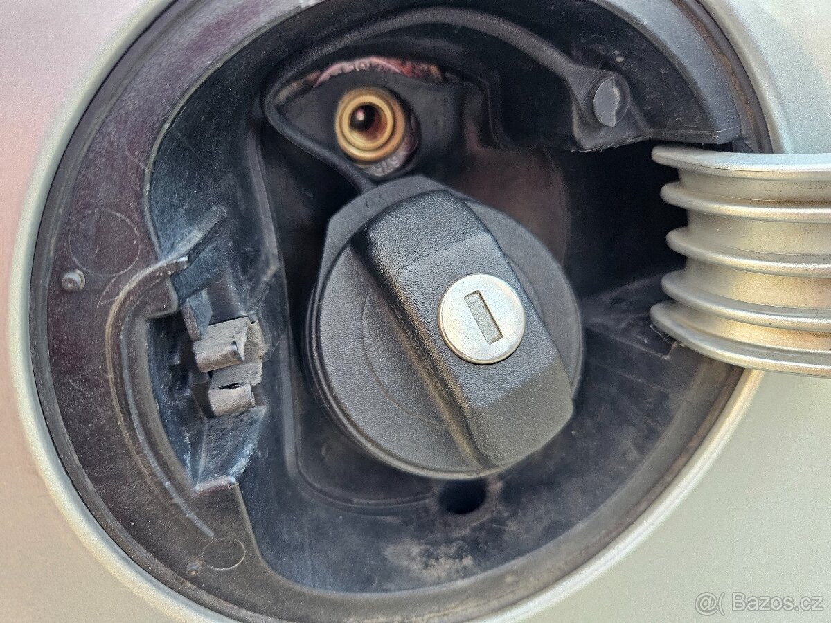 ŠKODA FABIA 2 1.2HTP++44KW++LPG - 16