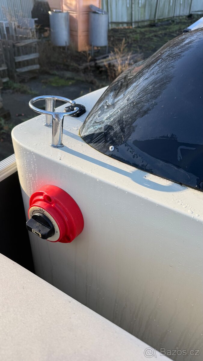 Katamaran 5/2023 dobre vybaven - 16