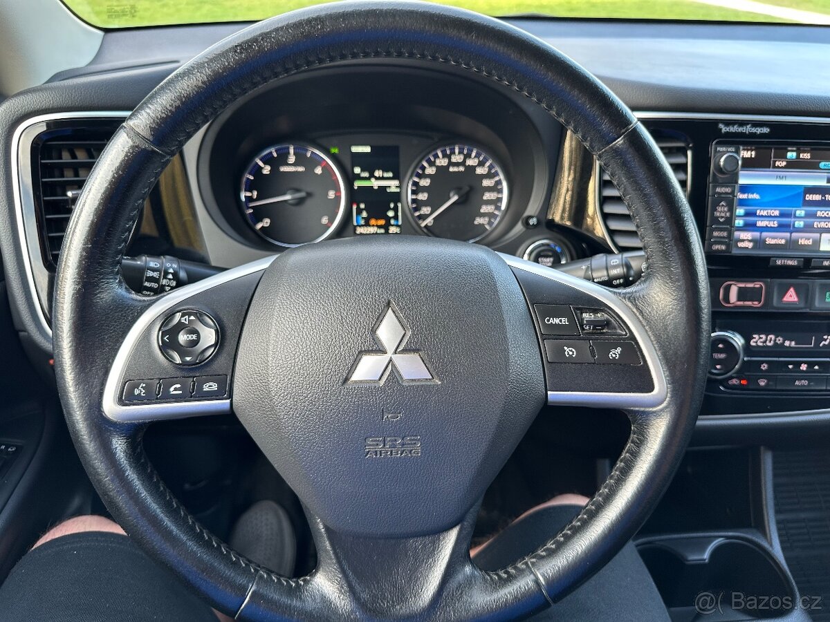 Mitsubishi Outlender 3 - 16