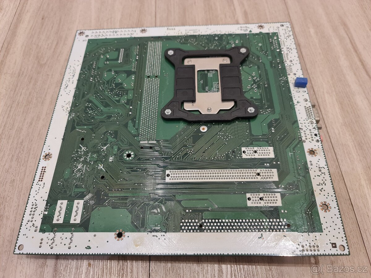 Zdroje, kabely, myši, klávesnice, software - 16