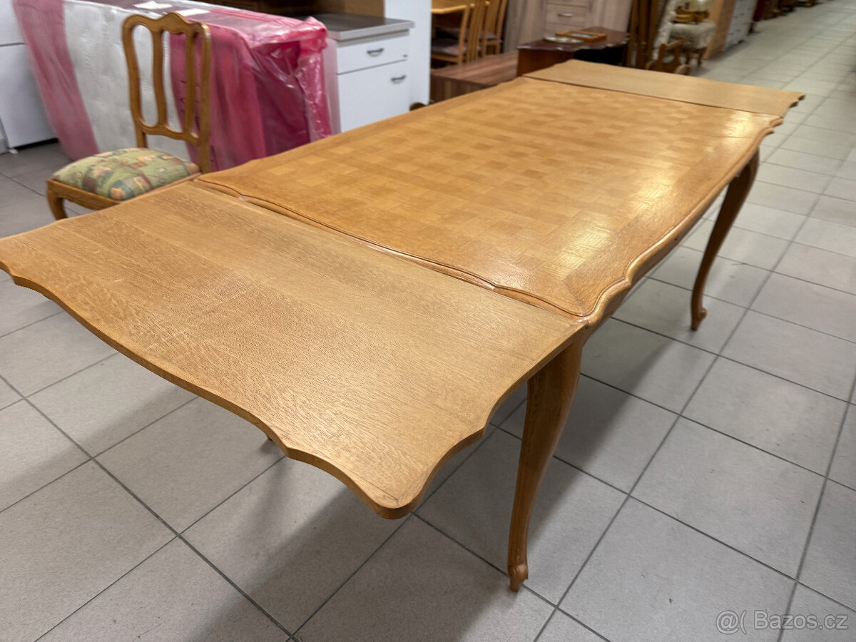 Intarzovaný dubový stůl a šest dubových židlí - 16