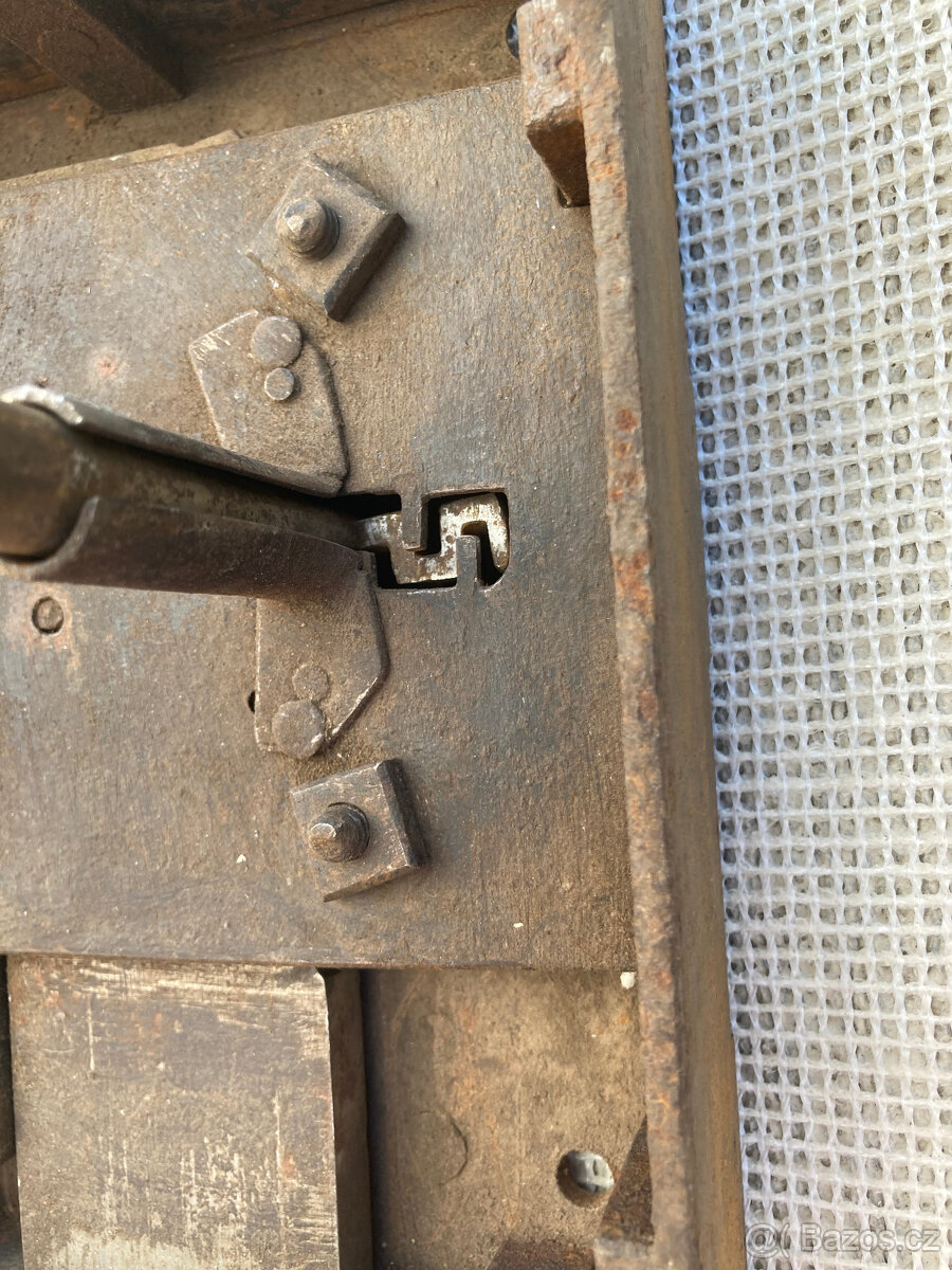 Zámek dveřní starožitný s klíčem - 16