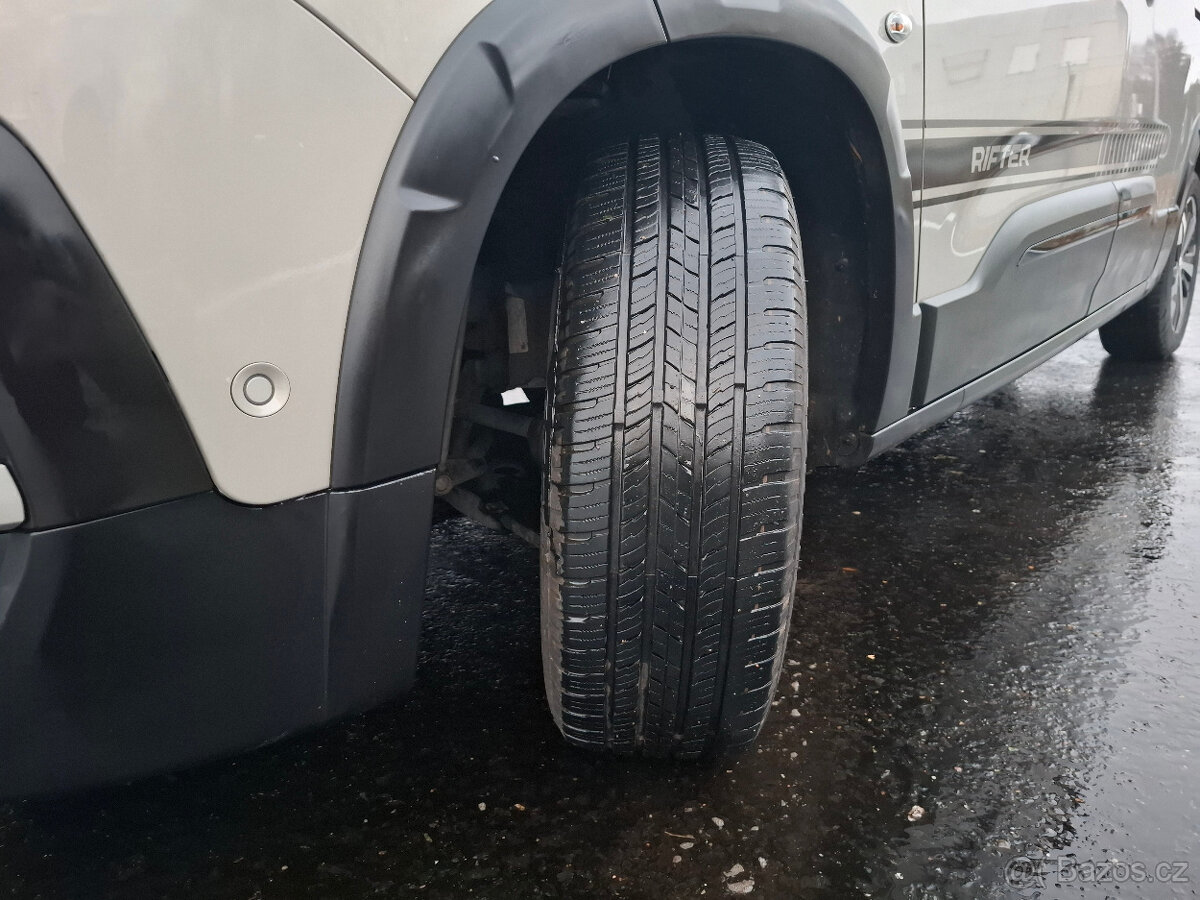 Peugeot Rifter GT 1.5HDi 96kW,7.místné,DPH,tažné - 16