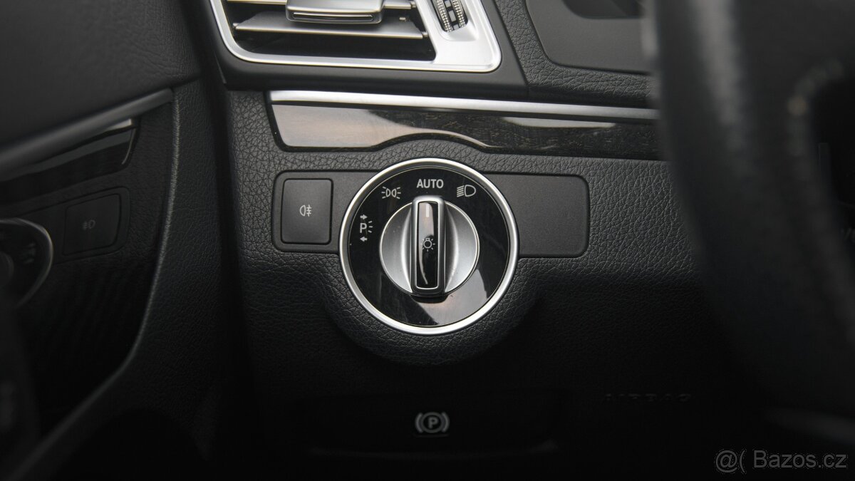 Mercedes-Benz Třídy E, E200 Kupé 2,0/135kW - 16