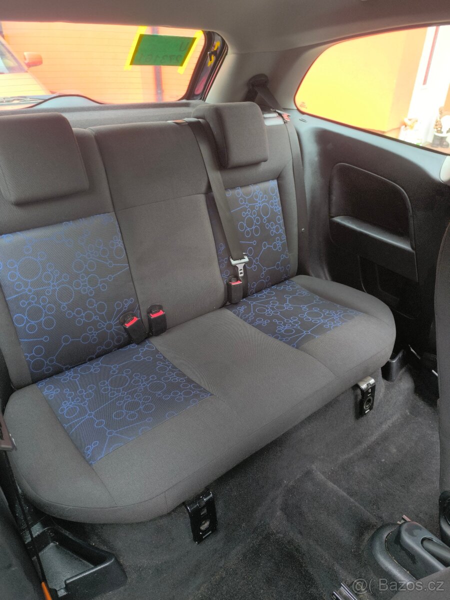 Prodám Ford Fiesta 1.3 44kw rok 2006 - 16