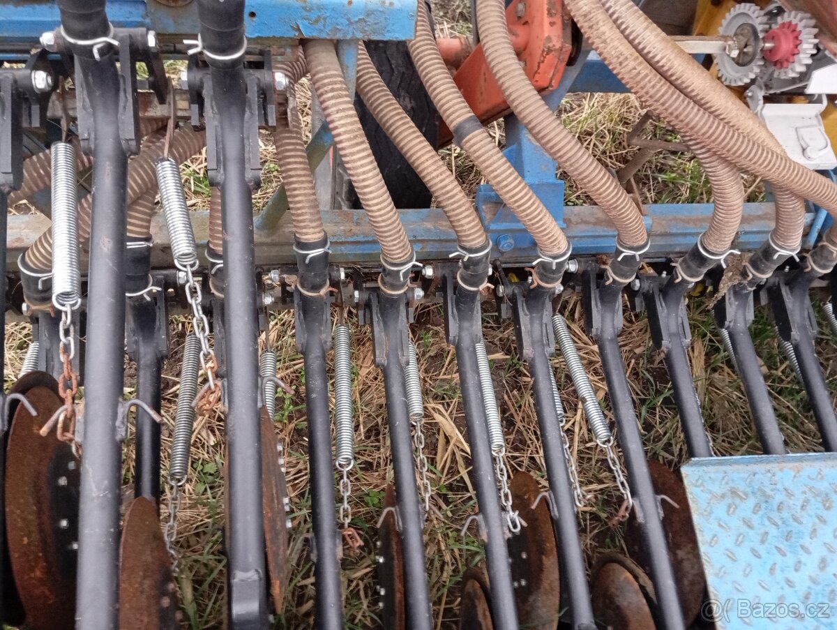 Predám sejacku - 16