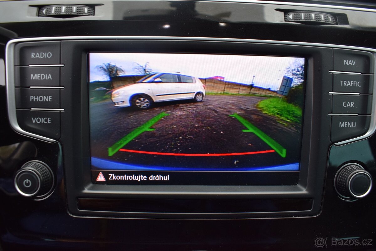 Volkswagen Golf 2,0 TDI AUTOMAT 1.MAJ,NOVÉ ČR,SUPER STAV - 16