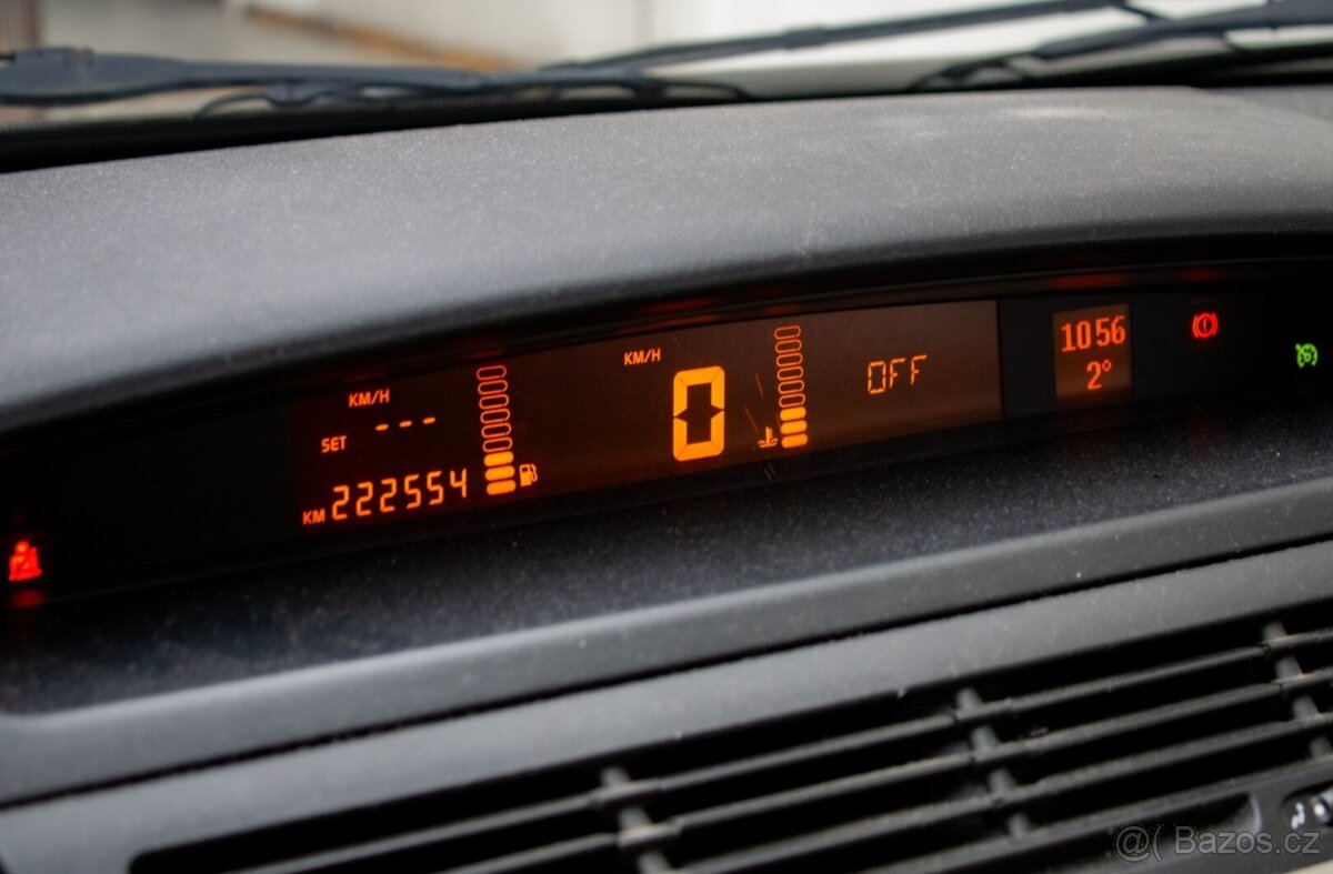 Renault Avantime 2.2DCi 110kw MT/6 2003 - 16