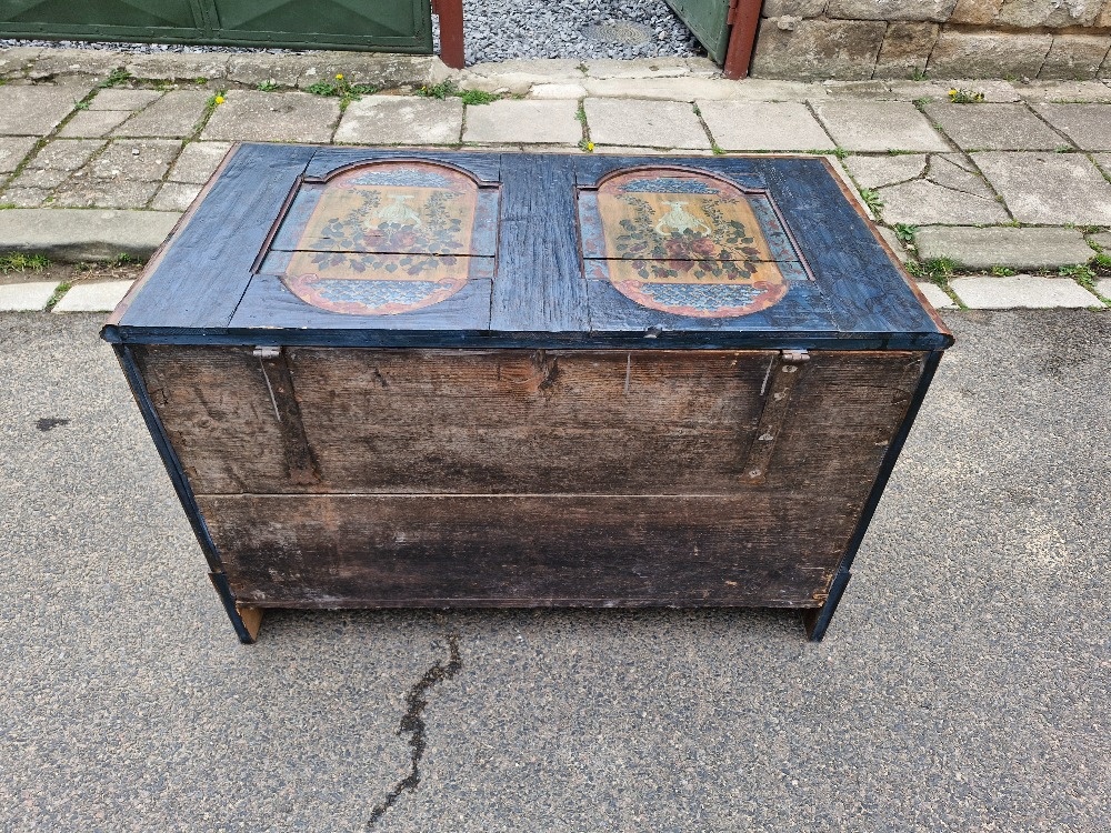 Komoda , malovana truhla, intarzovany pribornik - 16