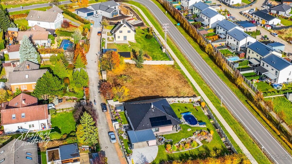 Kompletně zasíťovaný pozemek v Nové Vsi pod Pleší o výměře 1 - 16