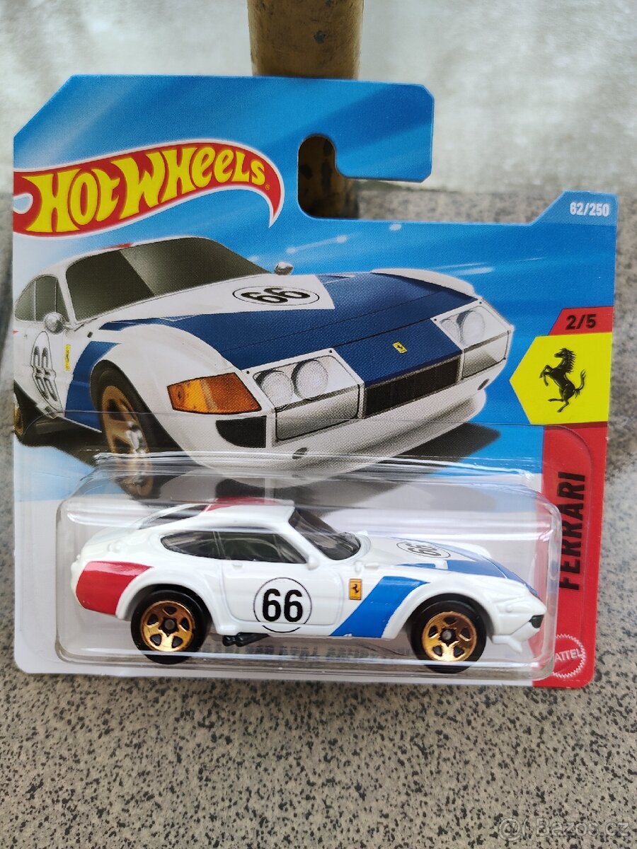 HOT WHEELS MYSTERY BOXY - 16