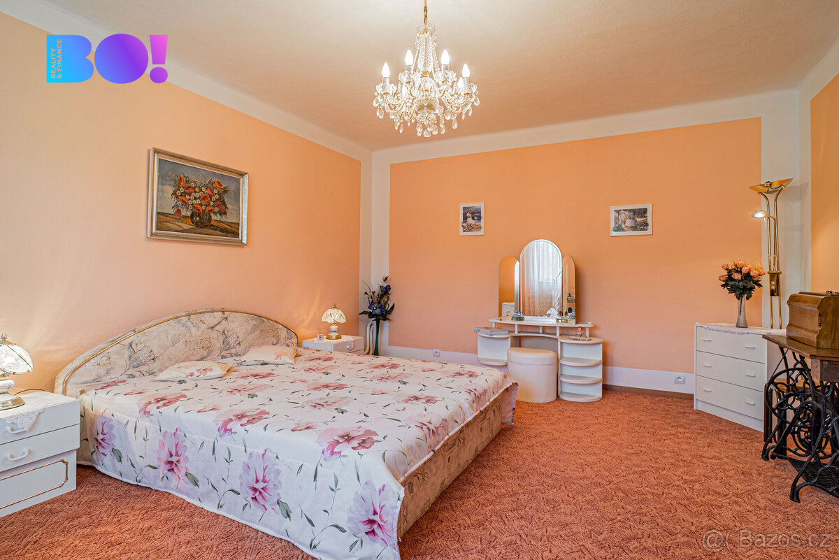 Prodej dvougeneračního rodinného domu, 442 m², pozemek 2 875 - 16