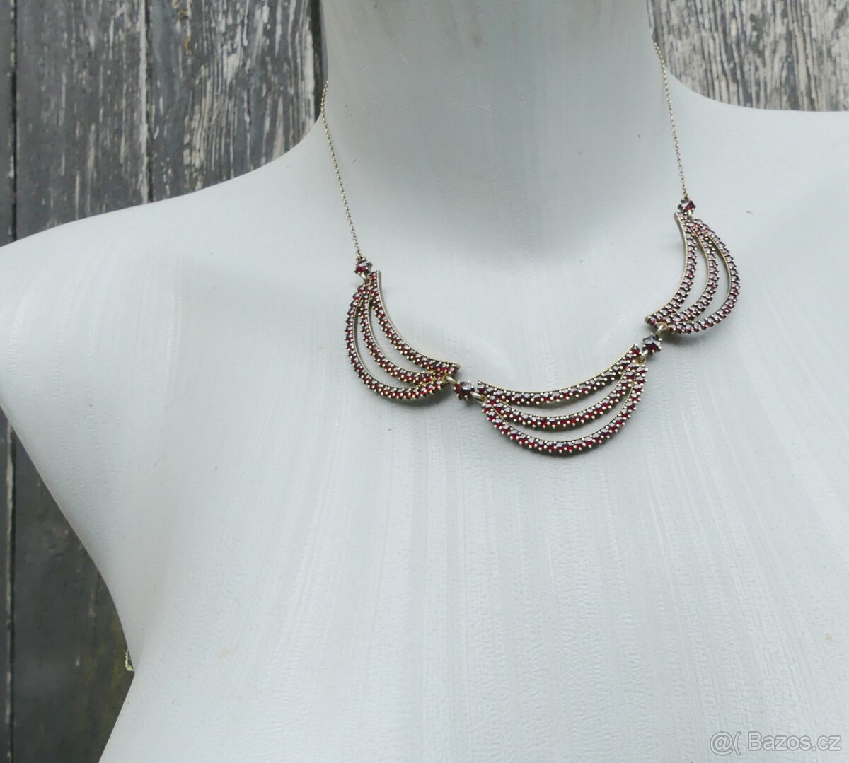 Stříbrné náhrdelníky s českými granáty, koliery, různé - 16
