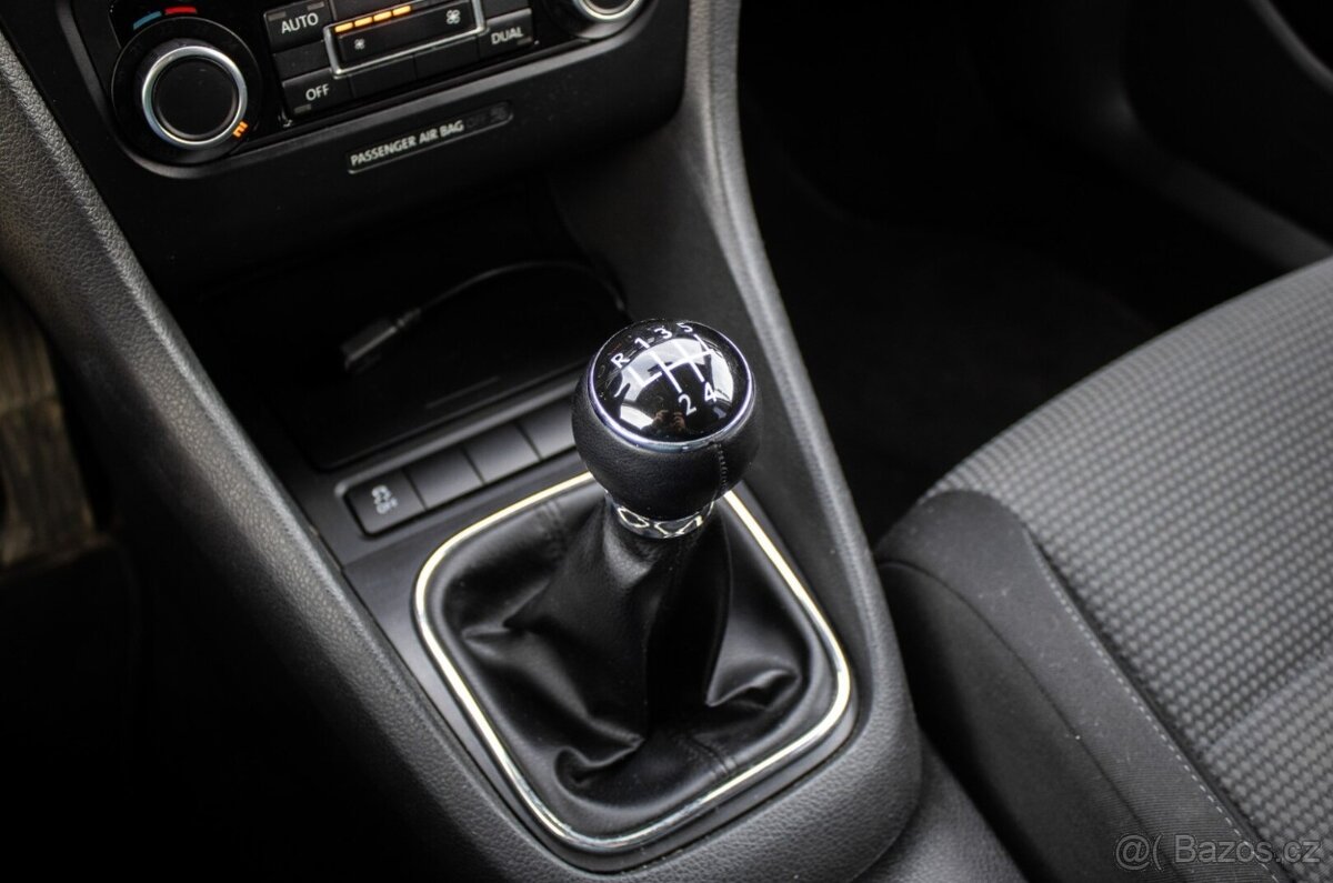 Volkswagen Golf Variant 1.6 TDI, 77kW (2011) - 16