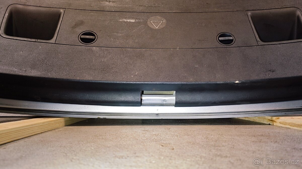 Prodám páté dveře Touran 1T2 rok 2007 - 16