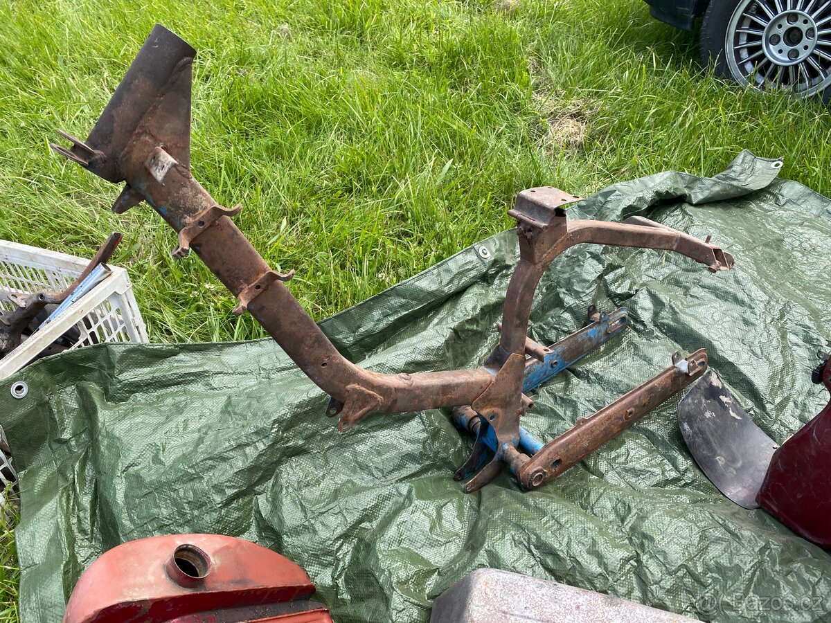 Jawa pionýr díly - 16