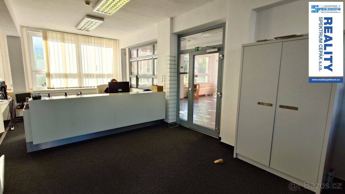 Pronájem kanceláří s parkováním, 235 a 257m² - Lišov, Hůreck - 16