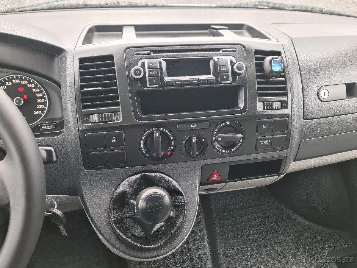 VW TRANSPORTER T5 2.0 TDi 62-KW 3-MÍSTA 129TKM TOP - 16