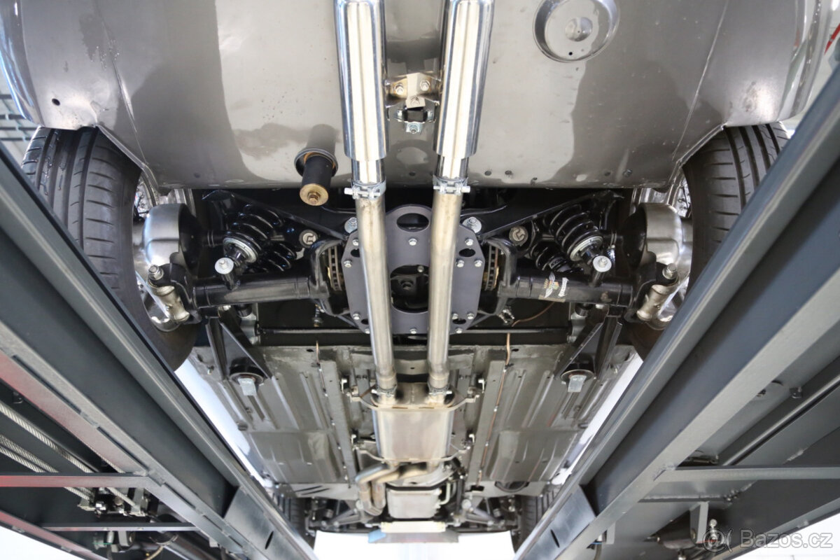 Jaguar E-Type 4.2 Series 1½ (1967) - 16