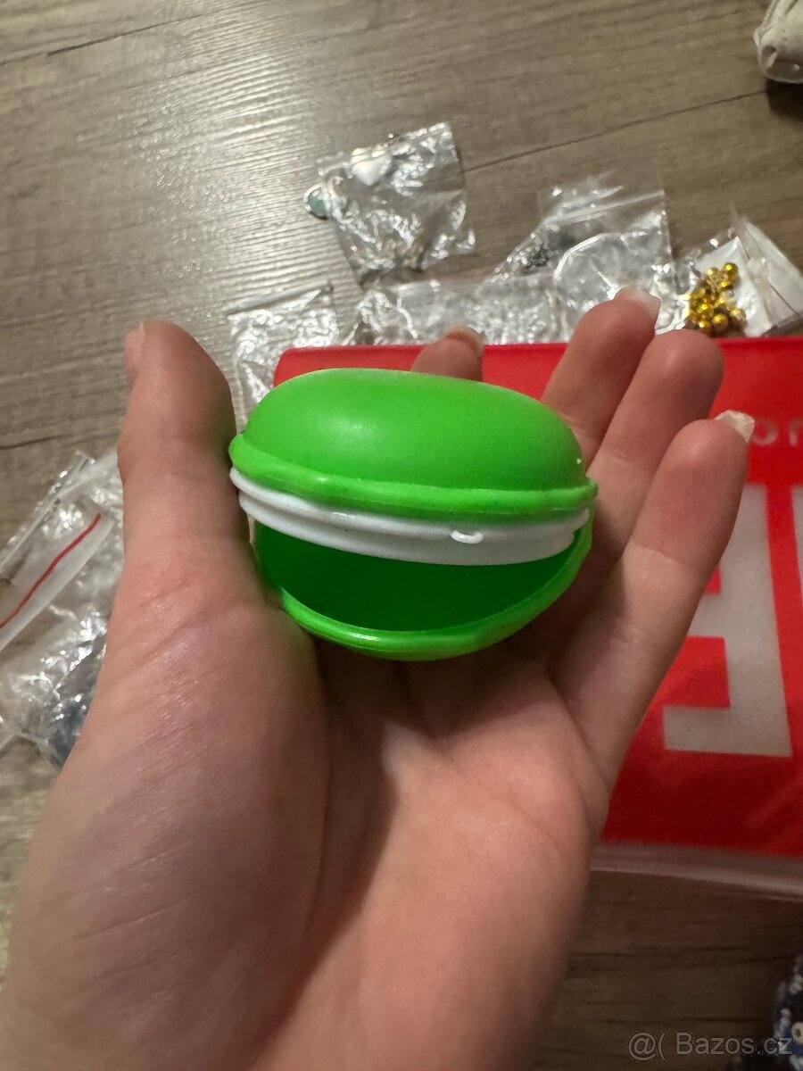 Korálky, náhrdelník, náramky - 16