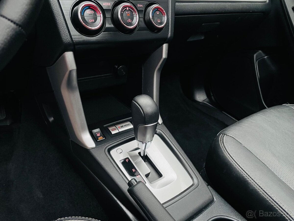Subaru Forester 2.0i 4x4 AUTOMAT 1.MAJITEL TAŽNÉ SERVISKA - 16