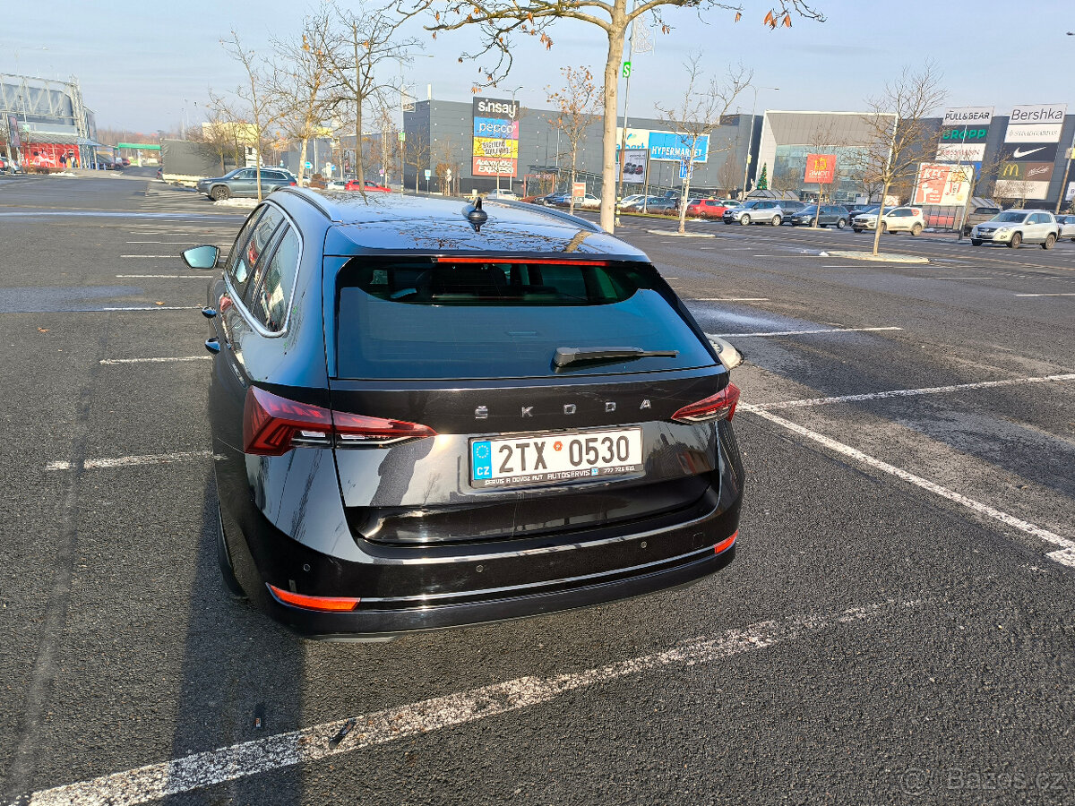 Škoda OCTAVIA IV combi - 16