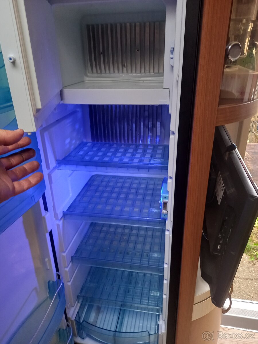 Obytný přívěs Hobby 560 cfe - 16