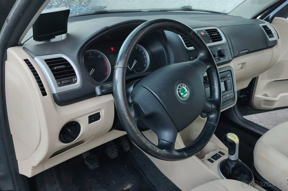 prodám béžový interiér do Škody Roomster - 16