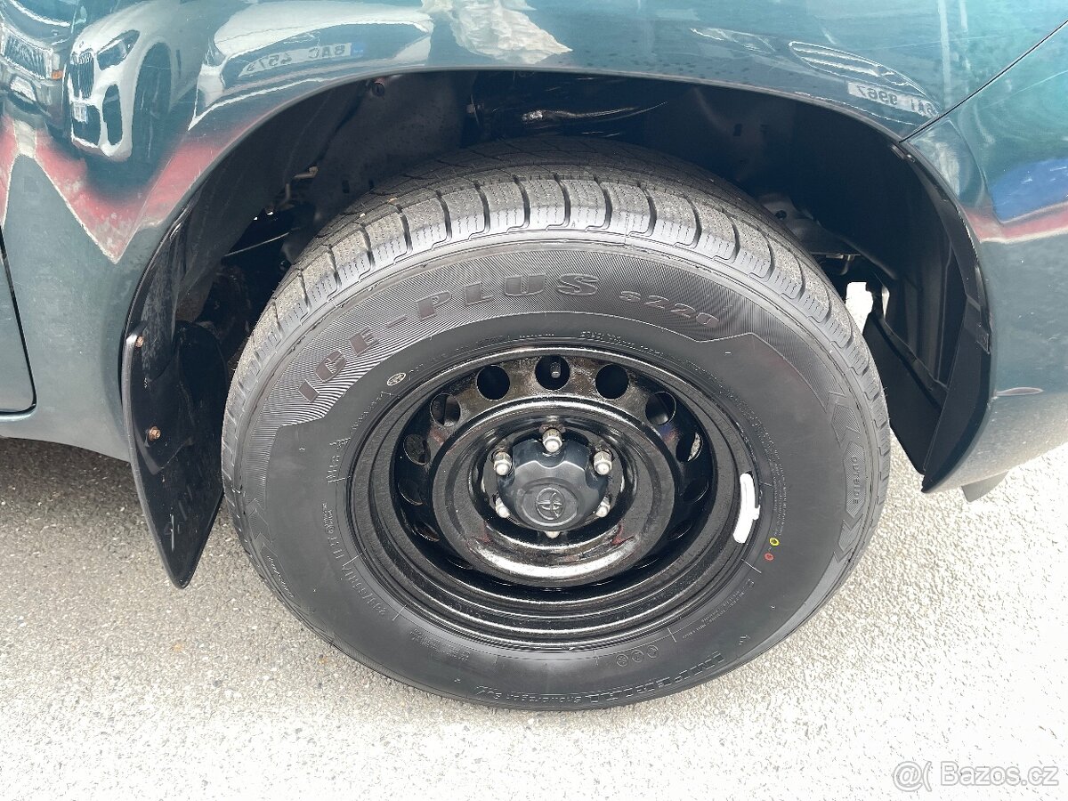 Prodám Toyota Hilux 2,4 D-4D DoubleCab - 16