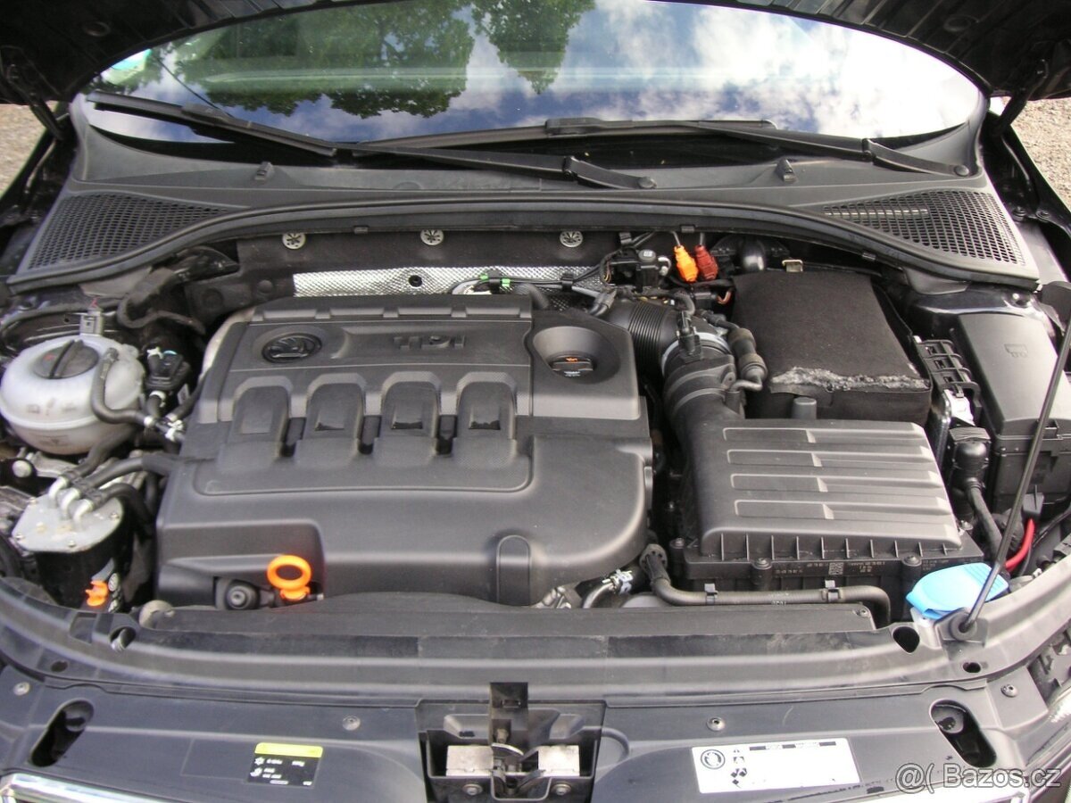 Škoda Octavia 3 Combi 2.0 TDI - Serviska - 16