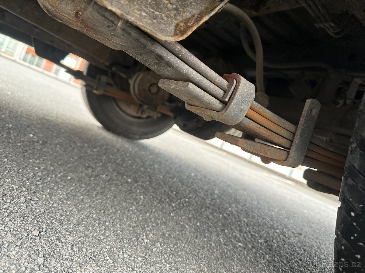 HYUNDAI H1 2.5 TDi 103kW / 3 místa / 197.000 KM / CENTRAL / - 16