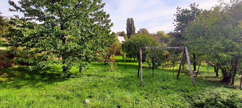 Pozemek pro výstavbu RD s chatou u Osvětiman - 16