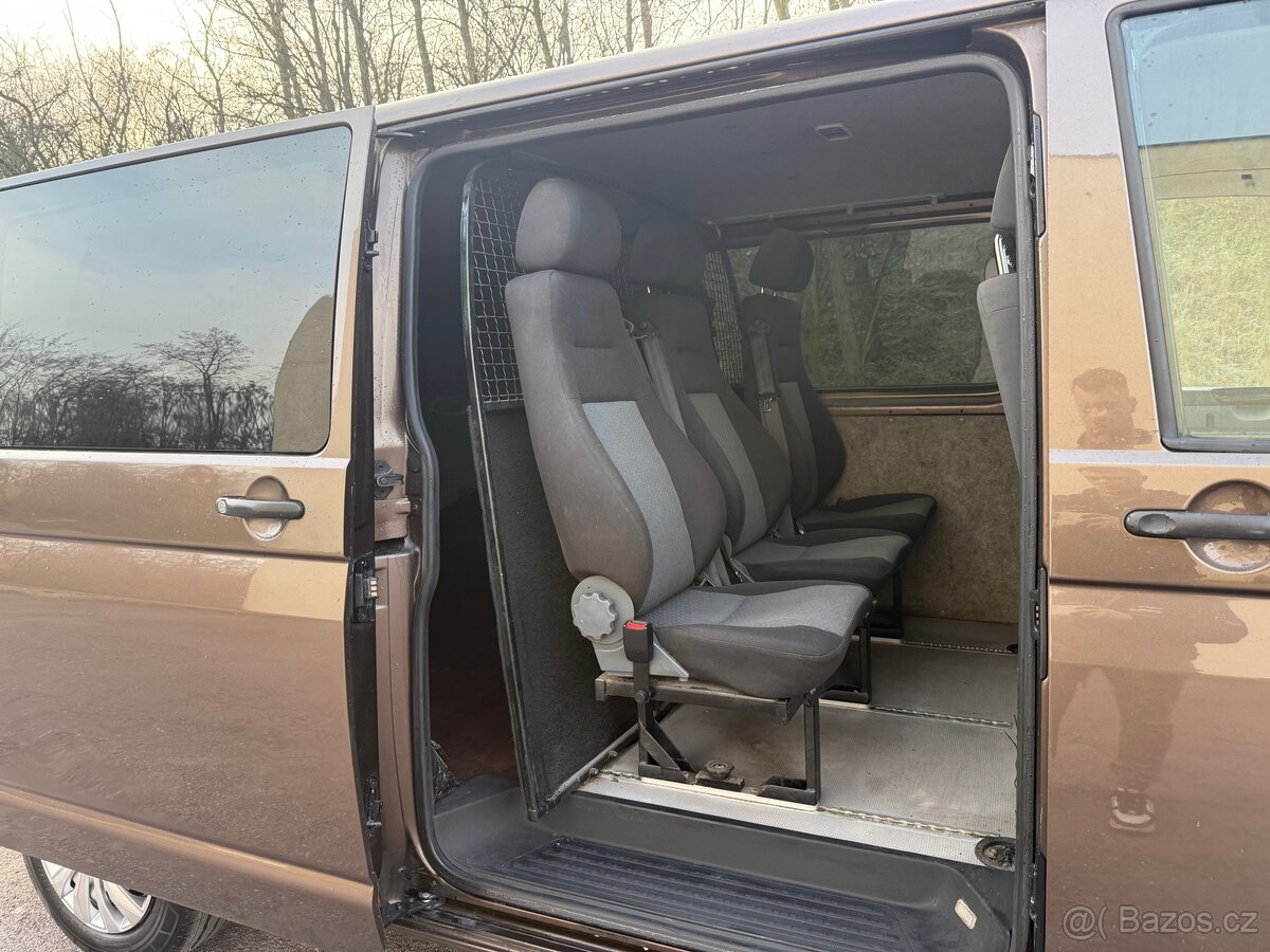 VW Transporter T5.1 Long 6 Míst - 16