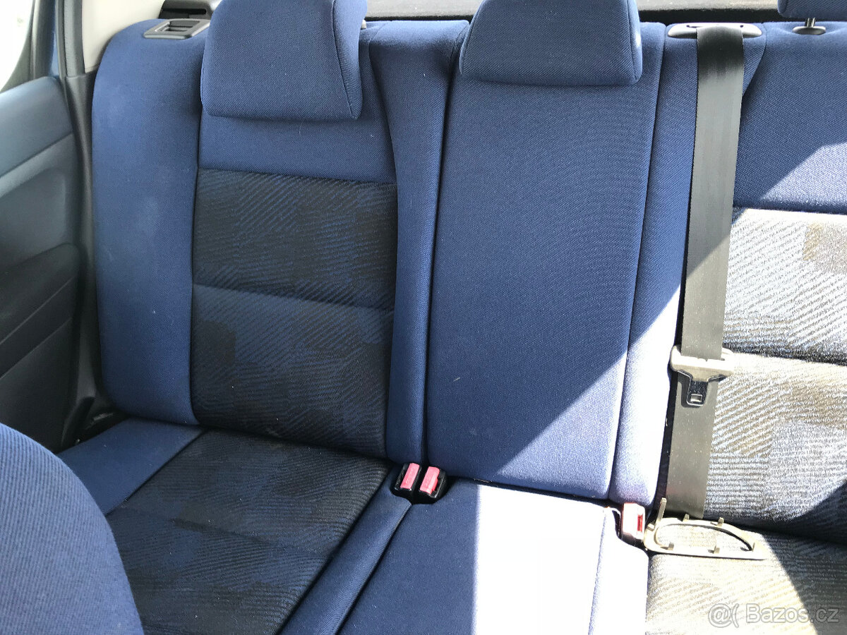 Peugeot 307 1,6i 2003 - díly - 16