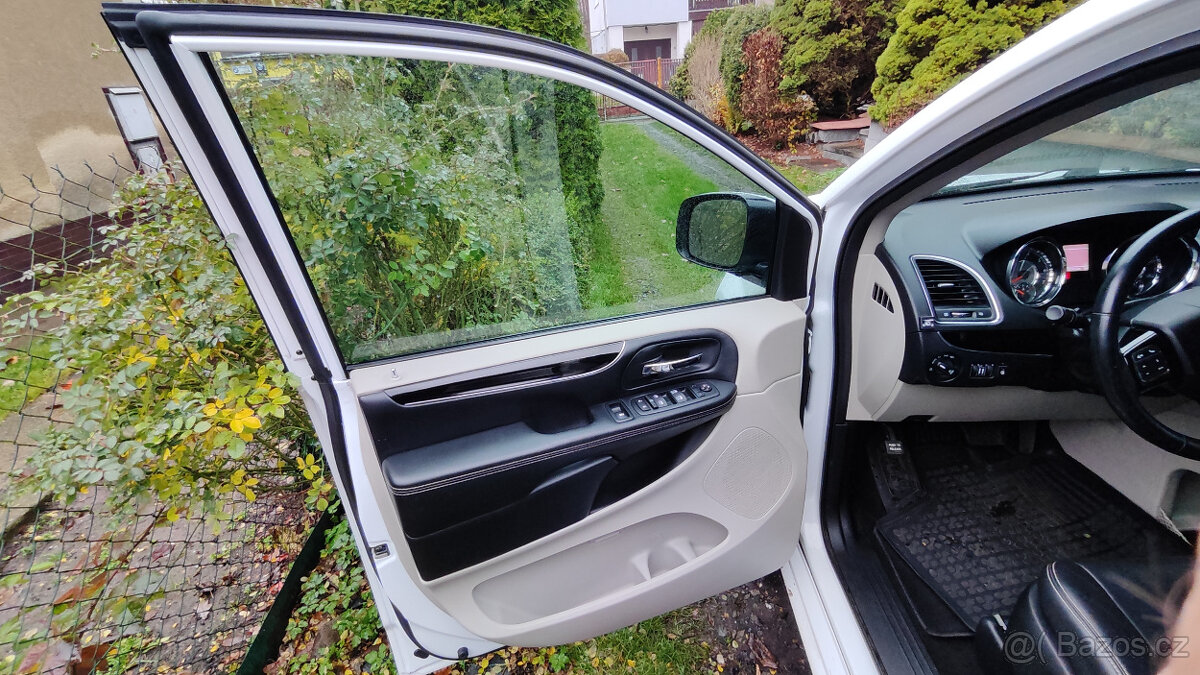 Dodge Grand Caravan 3,6 SXT LPG/benzín 211kW 7 míst - 16