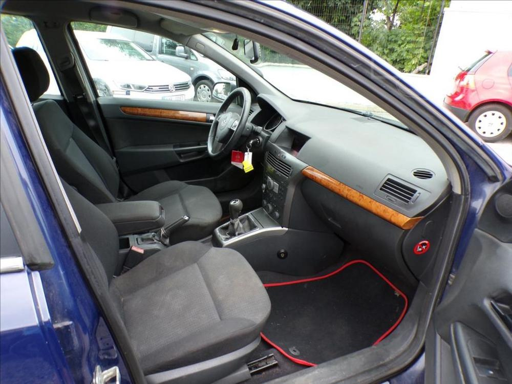 Opel Astra 1,7 CDTi N1,TAŽNÉ ZAŘÍZENÍ - 16