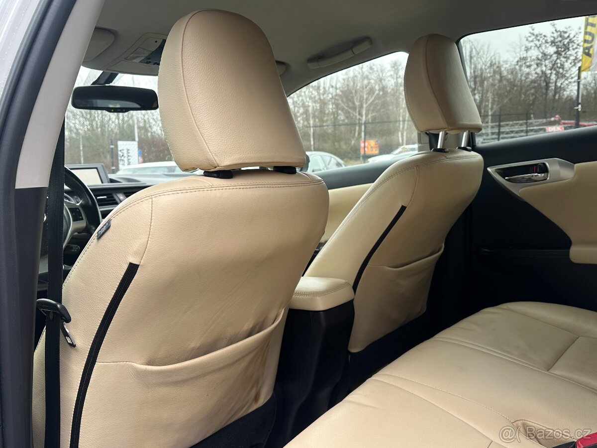 Lexus CT 200h 2011 - 16