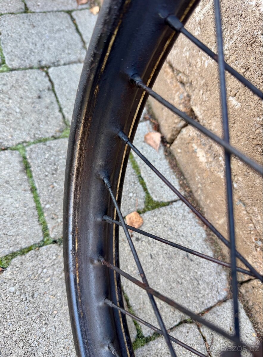 ČZ 125 T - přední a zadní kolo - 16