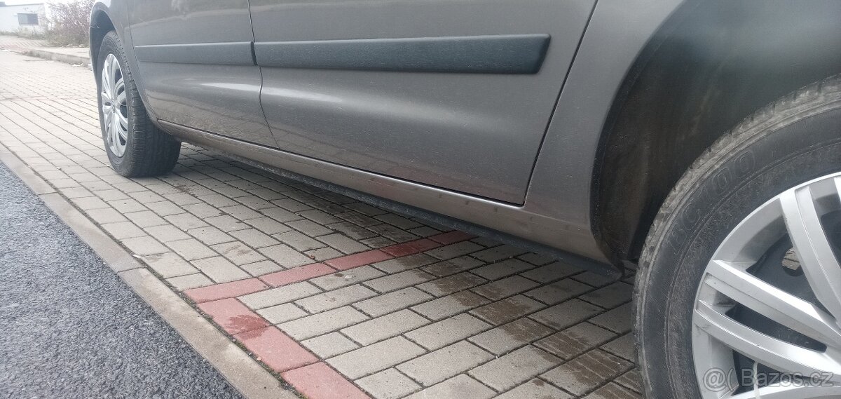 PRODÁM SEAT ALHAMBRA 1.9 TDI 85kW 6kvalt rv 2004 7mist - 16