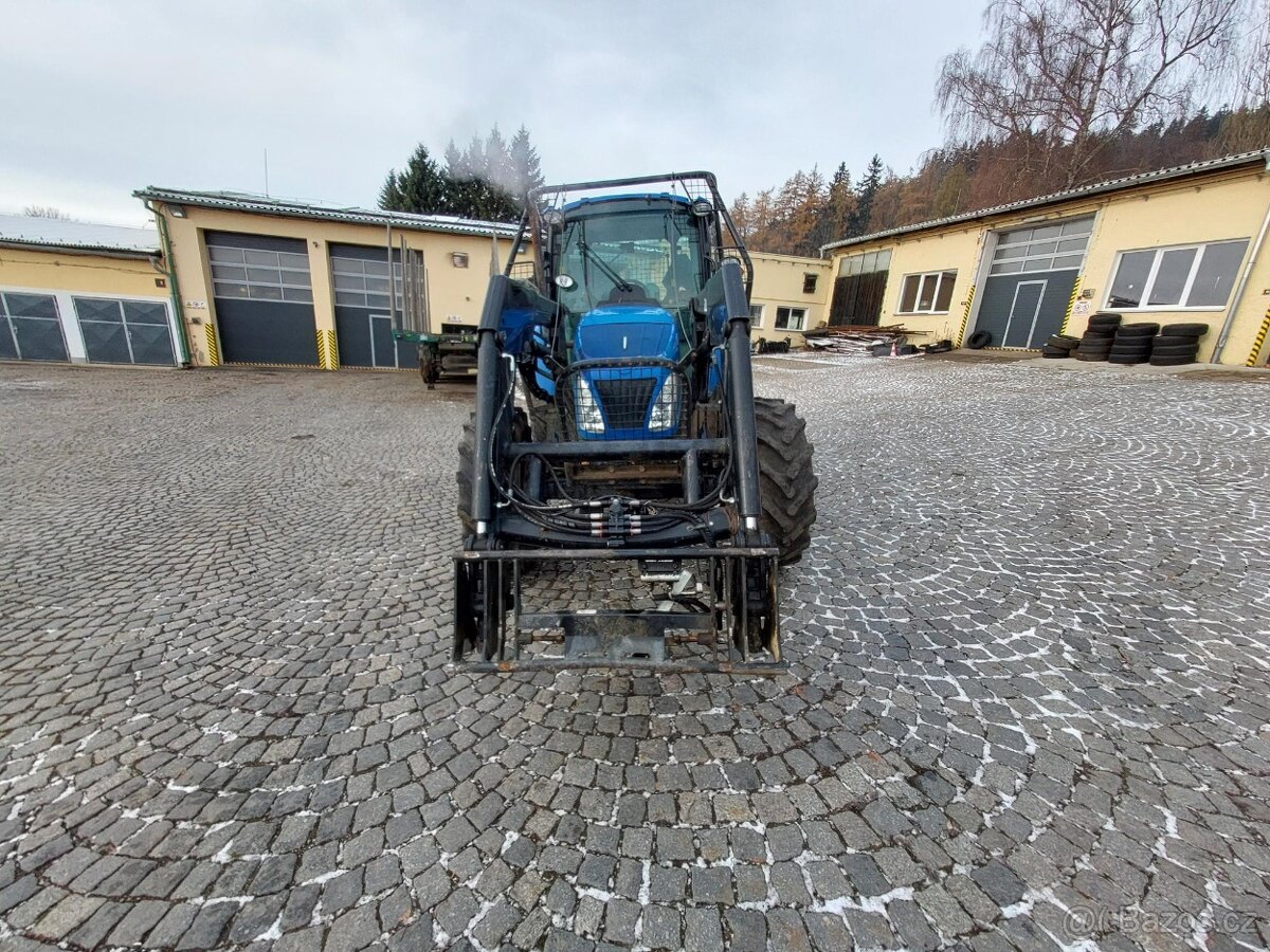 Traktor Hew Holland T4.95 - 16