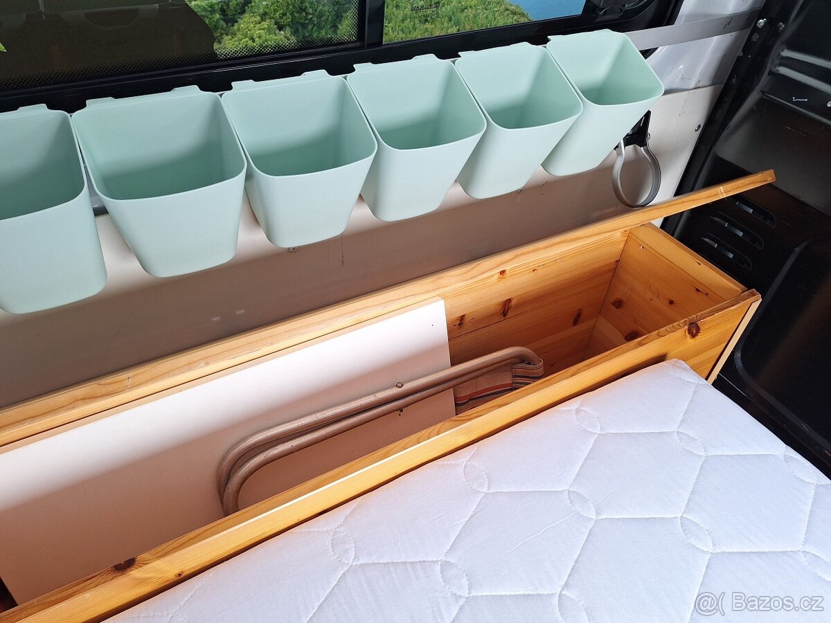 Mercedes-Benz Vito, Předstan, SPANÍ - 16