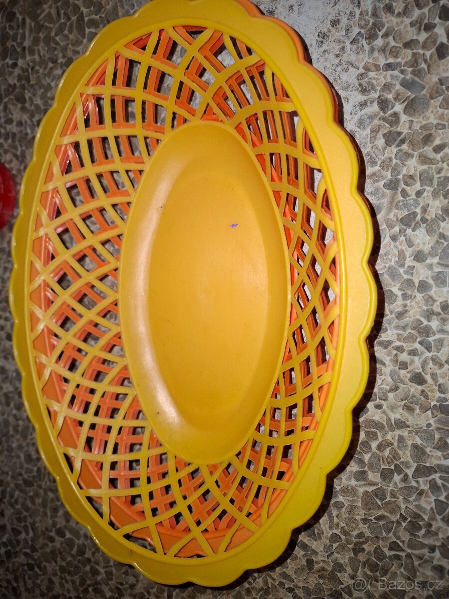 Retro plastové košíky - 16